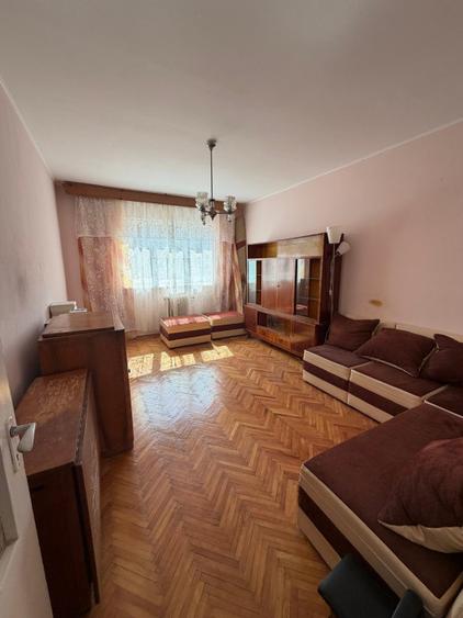 Apartament 3 camere + boxa, etaj intermediar, Radauti