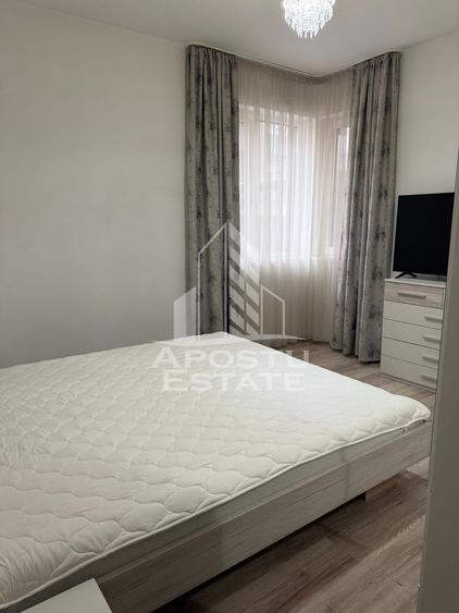Apartament 3 camere, decomandat, 60 mp utili, etaj p/3, zona Girocului