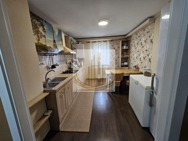 Apartament 3 camere 77mp Lipovei
