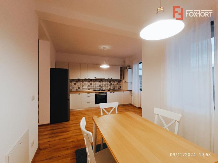 Casa tip triplex cu priveliste de vis in Giroc - V7245