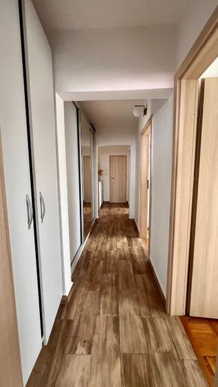 Vând apartament 5 camere