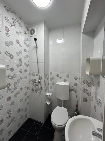 Proprietar vand garsoniera renovata in Rogerius