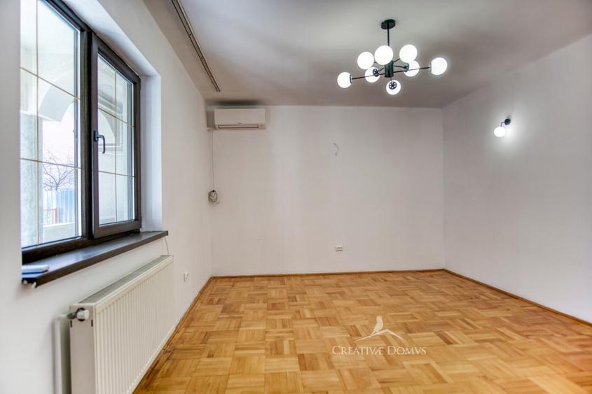 Spatiu birouri / 4 camere, 2 locuri parcare / Sebastian, 13 Septembrie