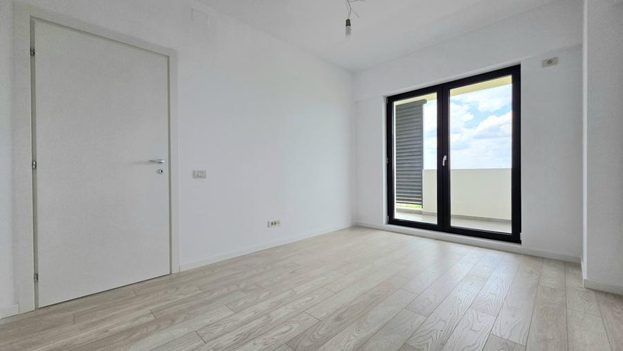 APARTAMENT CU TERASA GENEROASA SI VEDERE UNICA CATRE LAC