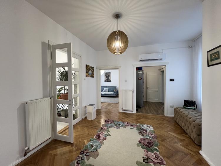 Vilă/Casa | Parcul Carol | Cladire Birouri | Intrări separate| Renovat