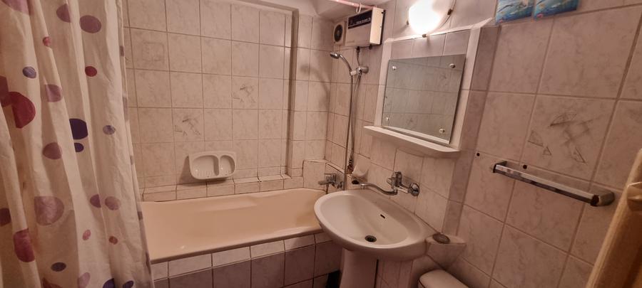Apartament 4 camere zona Rapsodia cu garaj