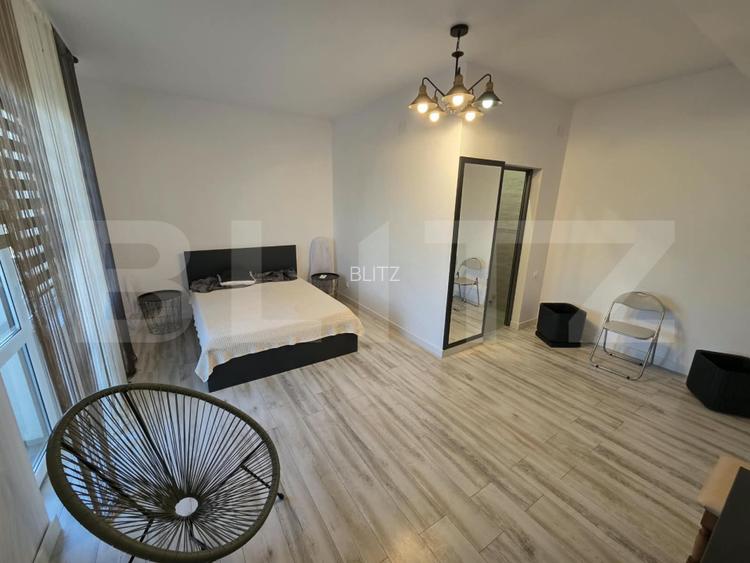 Spațiu comercial de inchiriat, format din 4 apartamente, 250 mp, zona Dva. Nord - 7