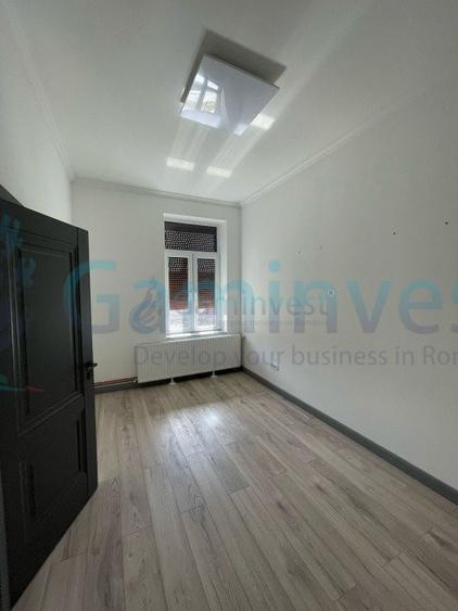 Spatiu de birou de inchiriat in Oradea, cu 3 camere, zona centrala