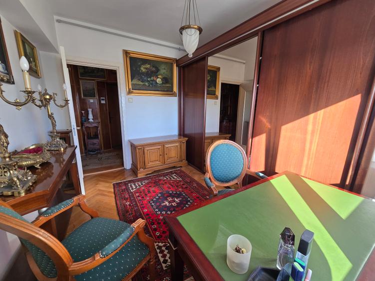 Un apartament in zona centrala, decorat in stil clasic