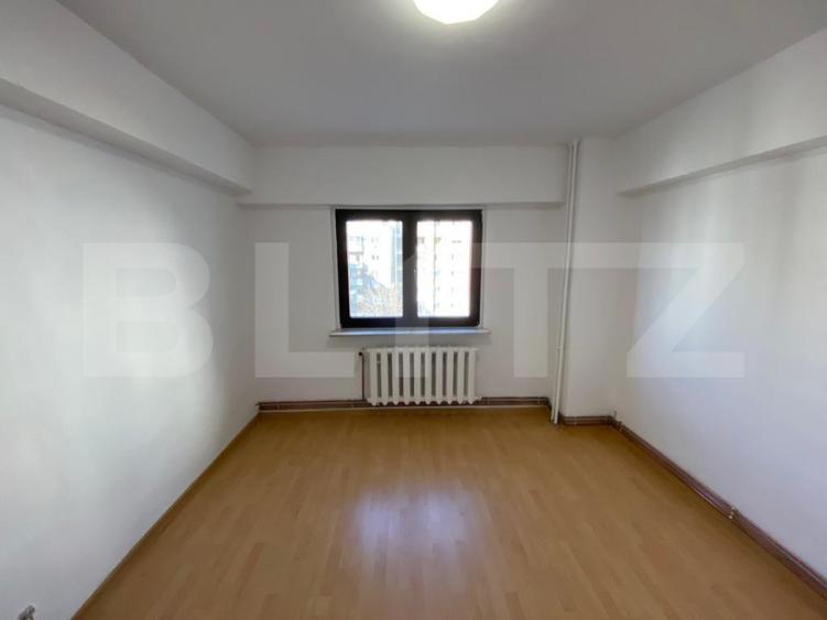 Apartament 3 camere, 80 mp, pretabil spatiu birouri, zona Ultracentrala