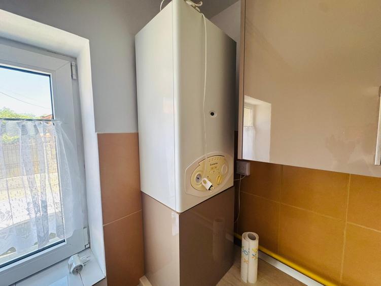 Casă de închiriat - modernizata- Centrala termica pe gaz– Zona Aluniș