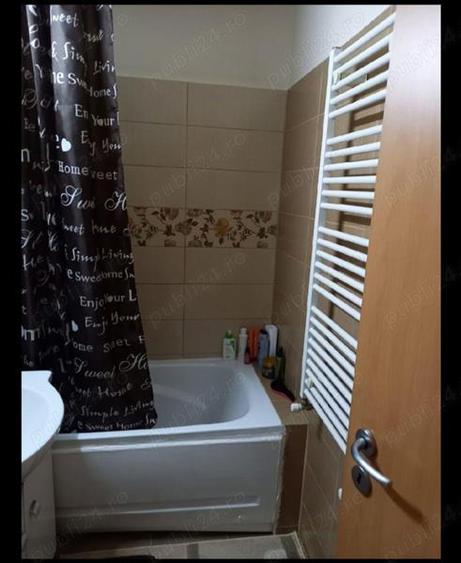 Decomandat cu 2 bai si 3 balcoane linga Piata Verde