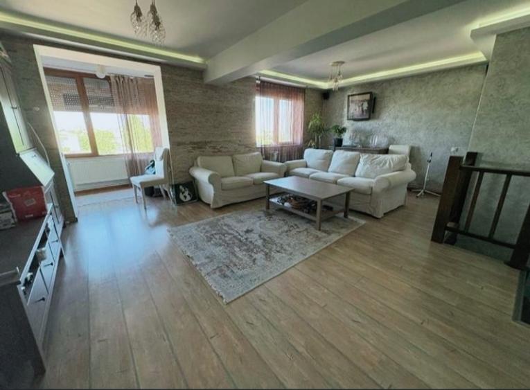 APARTAMENT 3 CAMERE TIP DUBLEX -TROCADERE