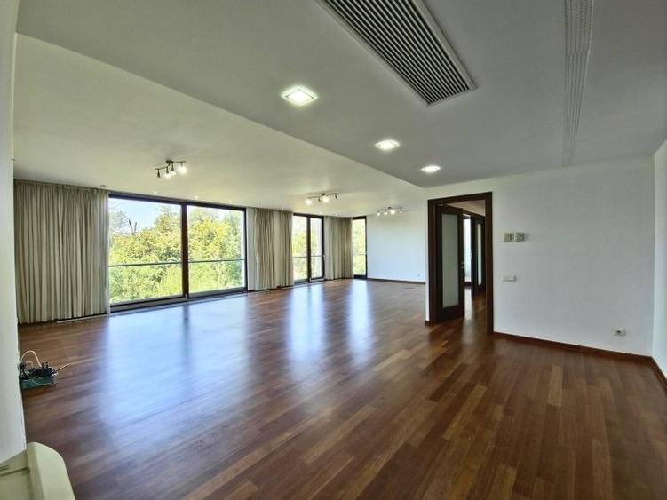 Apartament 5 camere Aviatorilor