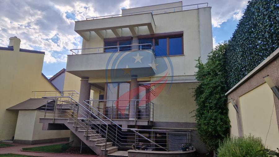 Casa / Vila zona Puskin D+P+E +terasa, 5 camere, 225 mp s. utila, 417 mp teren