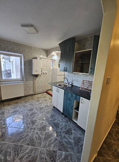 Apartament 2 camere liber la vanzare zona Scriitorilor