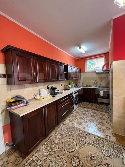 Casa 274 mp, teren 443 mp, zona centru LIVADA, pretabila si ptr uz comercial