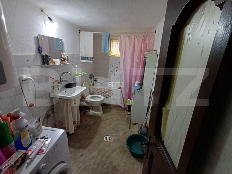 Casă pe plan parter, cu teren aferent de 6500mp, situată în Stanesti - 9