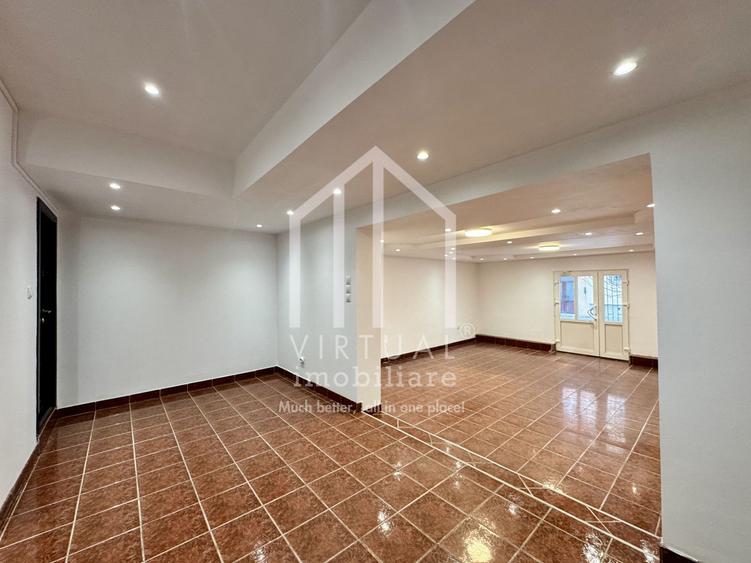Spatiu comercial la strada, 2 camere, 81mp utili, zona Strand
