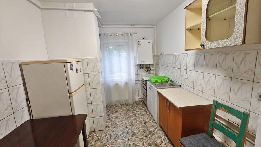 Apartament 3 camere, etajul 1, zona Grigorescu