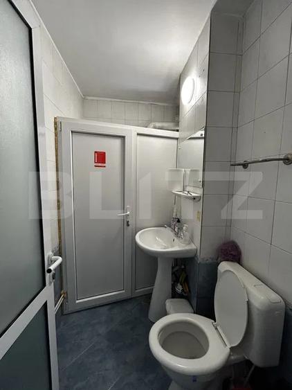 Cabinet medical/spatiu comercial de vanzare parter, 55 mp, zona Decebal