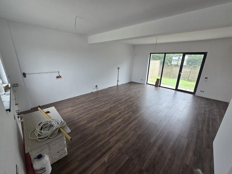 Complex rezidential nou. 4 Camere. 2 Bai. Curte.