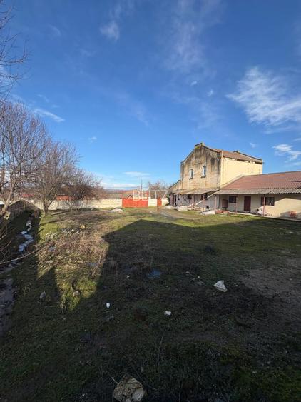 Spatiu comercial (moarä), 215 mp, 1400 mp teren, Comuna Bralostita - 2