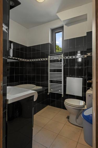 Triplex modern si sustenabil in vila zona Orhideea - direct proprietar
