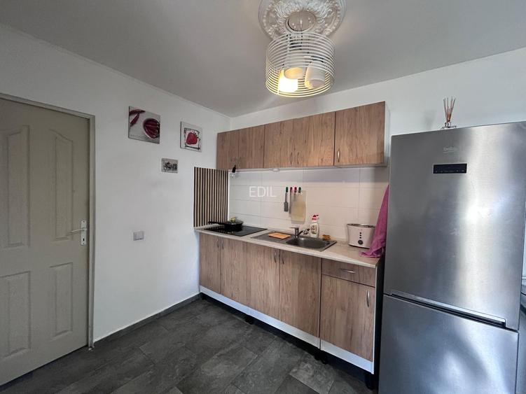 Apartament de doua camere, la mansarda, Floresti - 4
