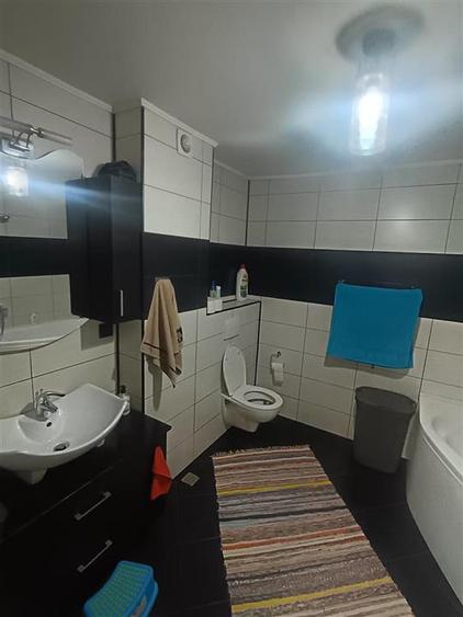 Apartament 3 camere, zona Garii, Etaj 2 in suprfata de85 mp
