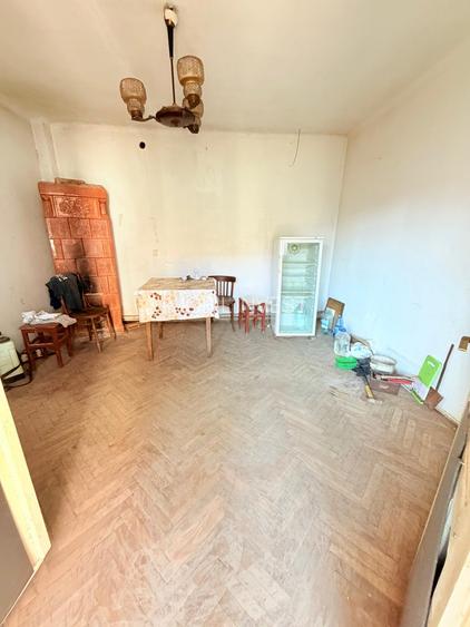 Casă de vânzare în zona Centrală -71 mp utili + 385 mp teren–150.000 € - 6