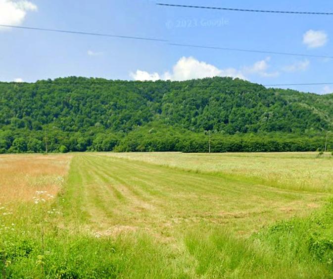 Vanzare teren intravilan 3000 mp, deschidere 28 m cu utilități Măgureni, Prahova