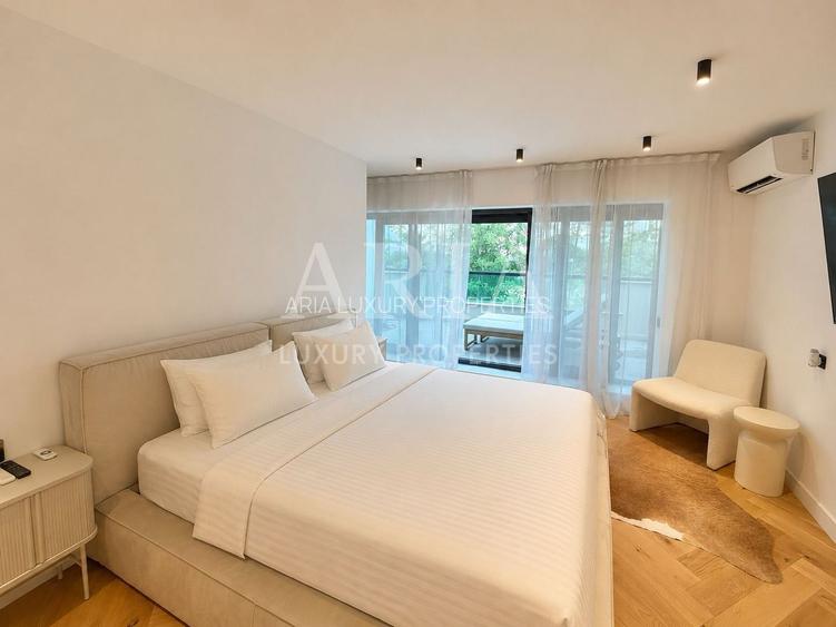 ELEGANT TOWNHOUSE | PRIVATE GARDEN | PANORAMIC TERRACES | - 15