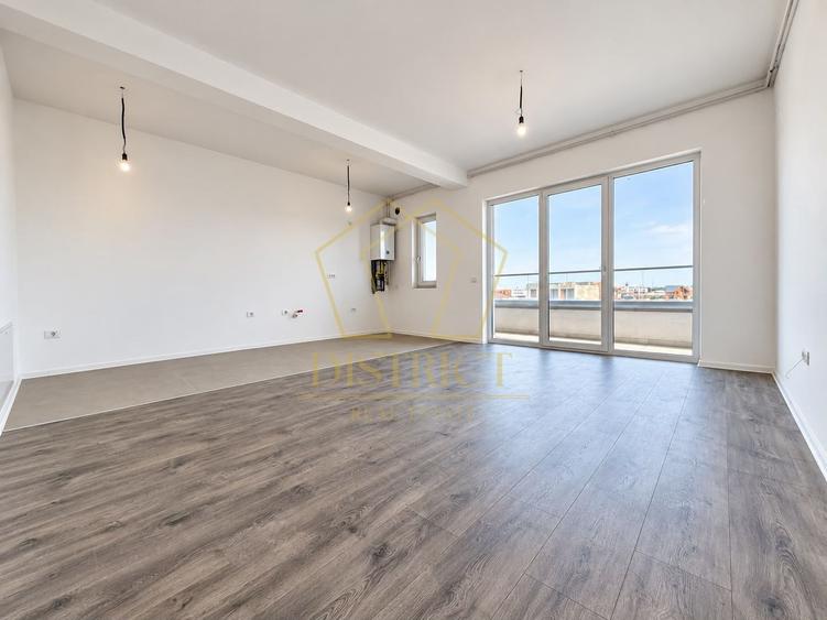 Apartament spatios cu 3 camere de vanzare, loc de parcare, zona Torontalului