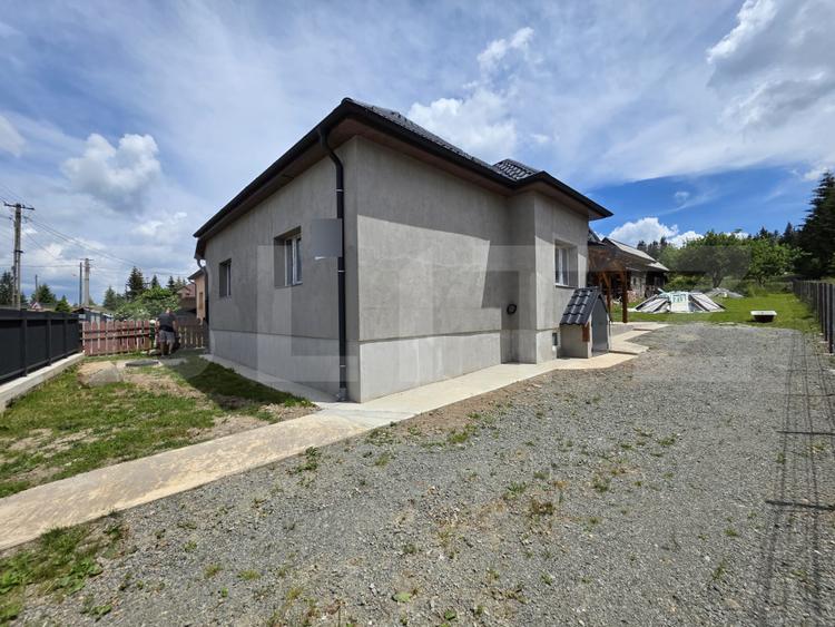 Casa de vacanta in curs de modernizare in Belis, 5 camere, 920mp teren drept