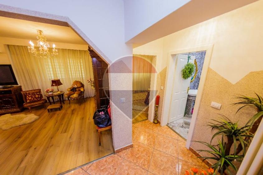 APARTAMENT - de VANZARE