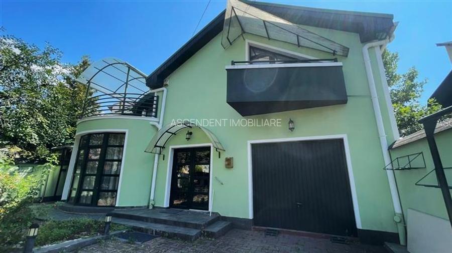 Vila individuala, arhitectura aparte, garaj, terasa,  balcon, Semicentral, Targu - 17