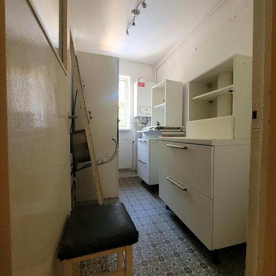 De vanzare garsoniera decomandata, strada Spicului, et 1