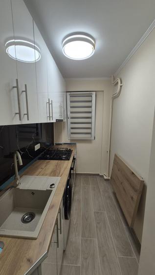 Apartament de inchiriat 2 camere zona 1Decembrie 1918