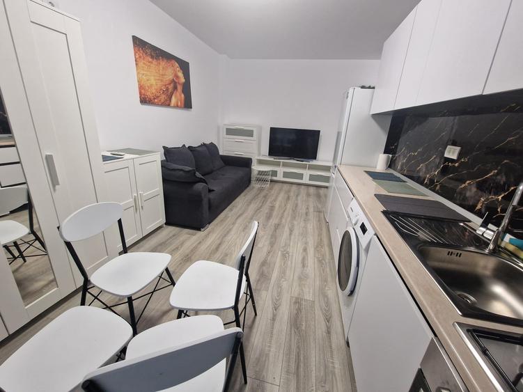 Apartament cu 2 camere, etajul 1/3, zona Moara de Vant