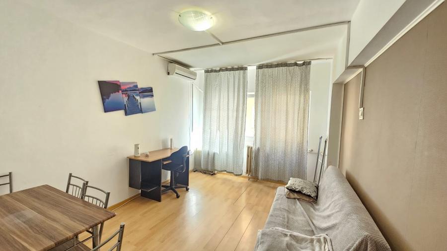De închiriat 2 camere decomandate, etajul 2, Micro 21, Bloc stradal