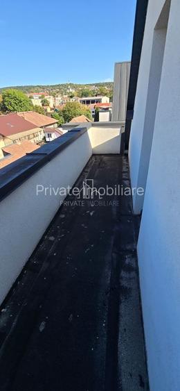 Apartament 3 Camere, Bloc Nou/Mansarda, P-ta Republicii, 7 Noiembrie - 10