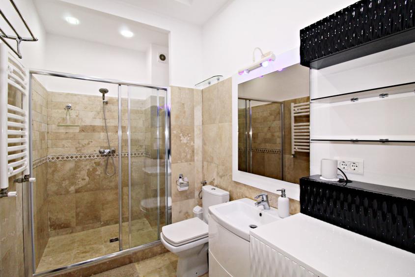 Apartament modern in prima linie la mare. Comision 0%.
