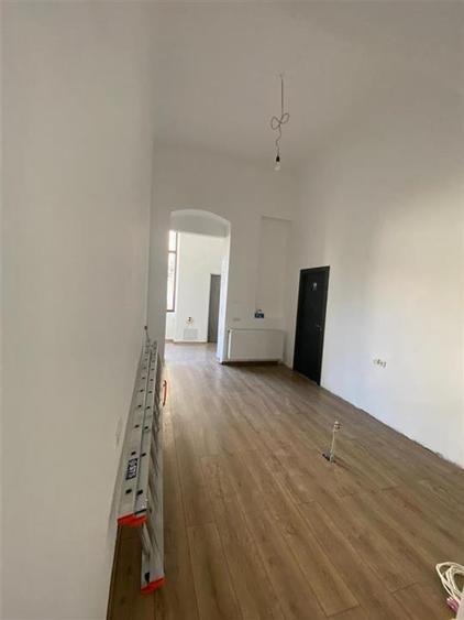 Inchiriez Spatiu Comercial cu intrare din Bulevard