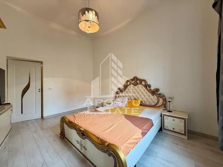 Apartament 2 camere,curte comuna,zona Lunei