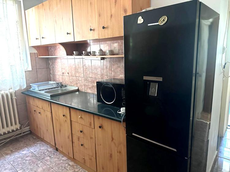 Chirie apartament 3 camere zona Lidl -Casa de moda 350eur/luna