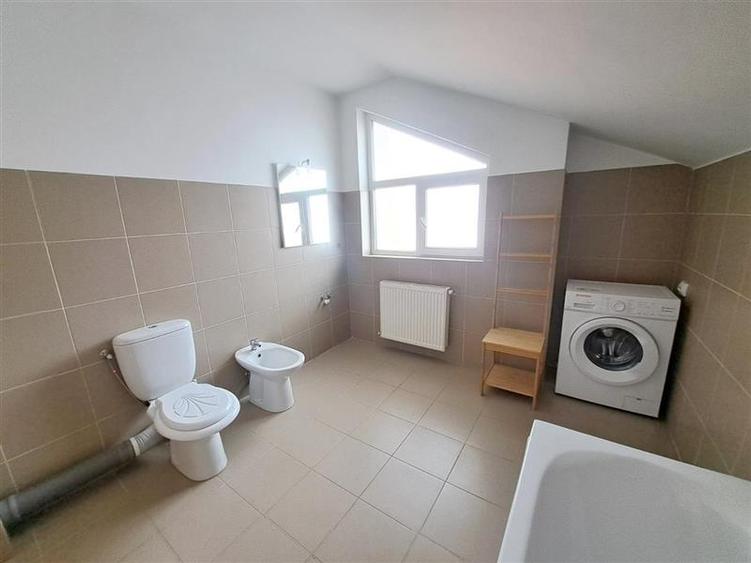 Cluj, Floresti apartament 4 camere, negociabil