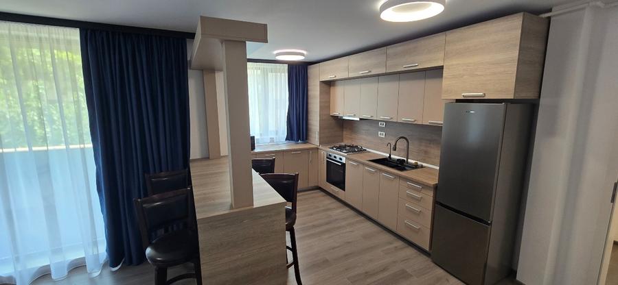 Inchiriez apartament 2 camere faleza nord, bdul Mamaia, intrare Mamaia