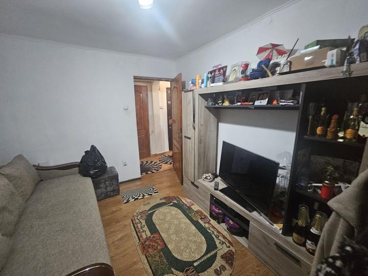 Apartament parter, balcon 13 mp cu ieșire directă – Războieni
