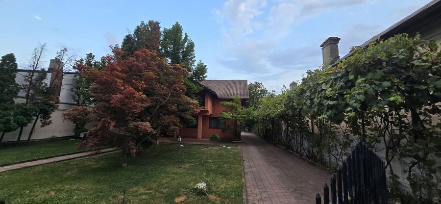 Vânzare Proprietate deosebita cu piscina, Gura Ocnitei Dambovita